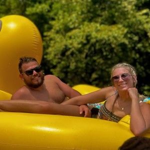 Meet your Posher, Caroline